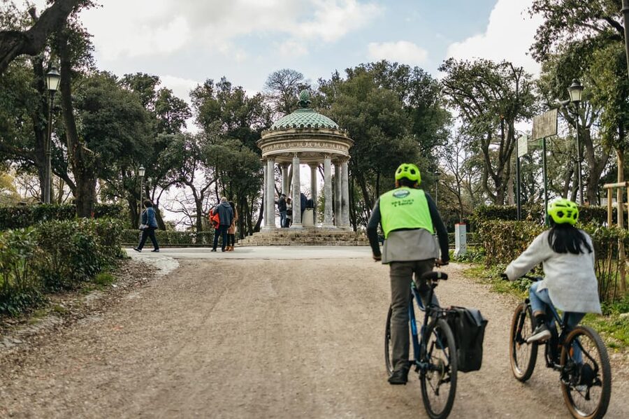 Rome: Villa Borghese, Villa Ada, and Coppedè E-Bike Tour - Why this route works better by electric bike