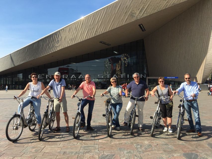 Rotterdam: 2.5-Hour Highlights Bike Tour - What the guide adds to the ride