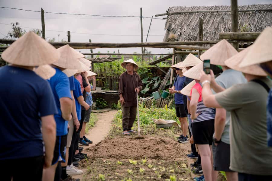 Rural Cycle, Market Tour, Basket Boat & Organic Farm Cooking - The guides make a real difference