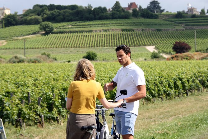 Saint Emilion Full Day Wine and Bike Tour - Riding the vines on an e-bike