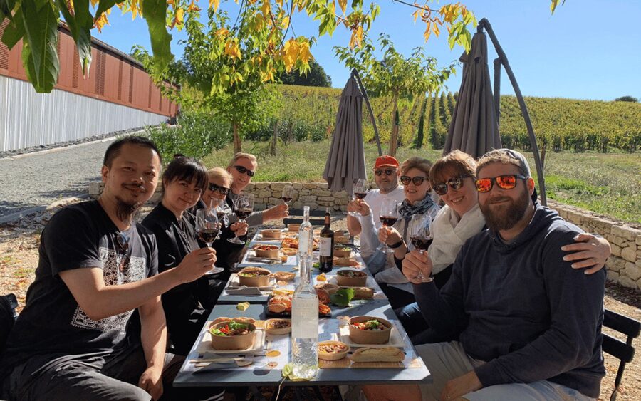 Saint Emilion Wine and Bike Tour - The first chateau and a picnic among the vines