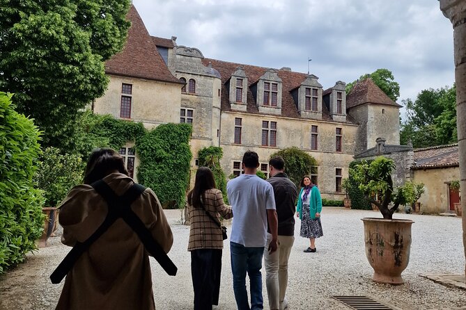 Saint-Émilion Wine Tour By Premium Electric Bike, Lunch Included - Blue clay, vineyard roads, and Chateau Coutet