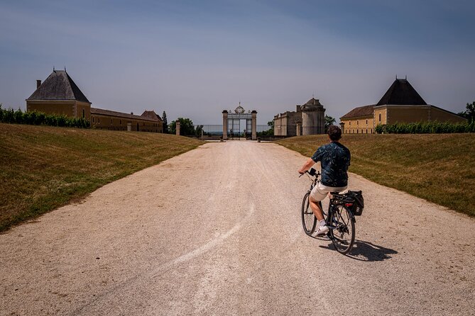 Saint-Émilion Wine Tour By Premium Electric Bike, Lunch Included - Returning to the village for the final tastings