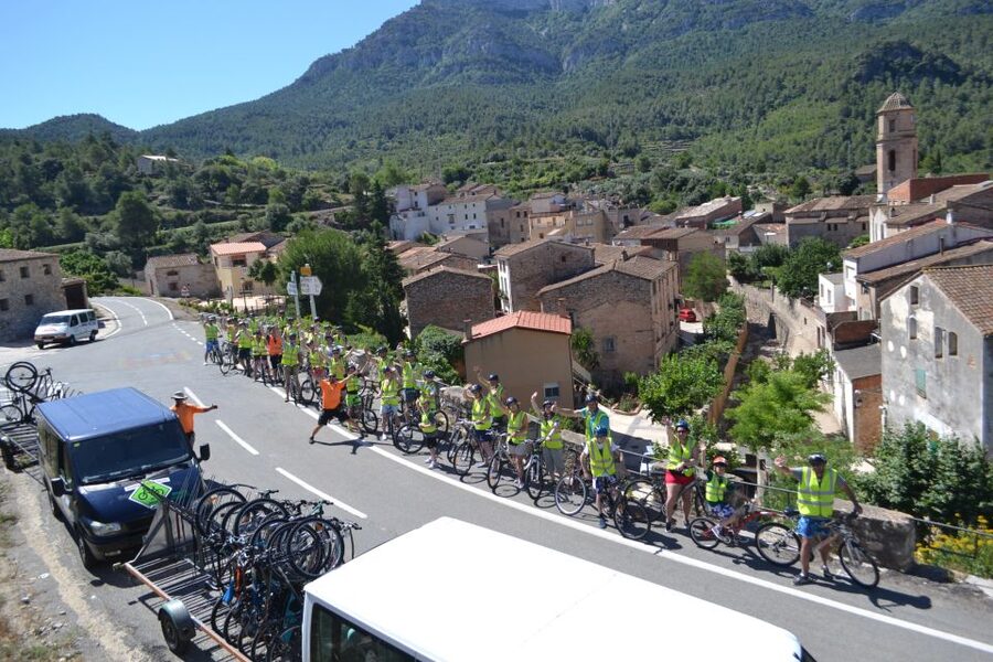 Salou: Easy Bike Tour with Wine Tasting - A gentle 13-kilometre ride, with real road skills required