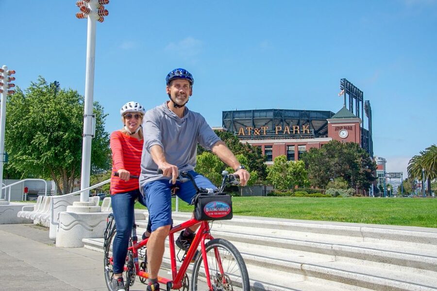 San Francisco: Self-Guided Bike Rental - The downhill ride into Sausalito