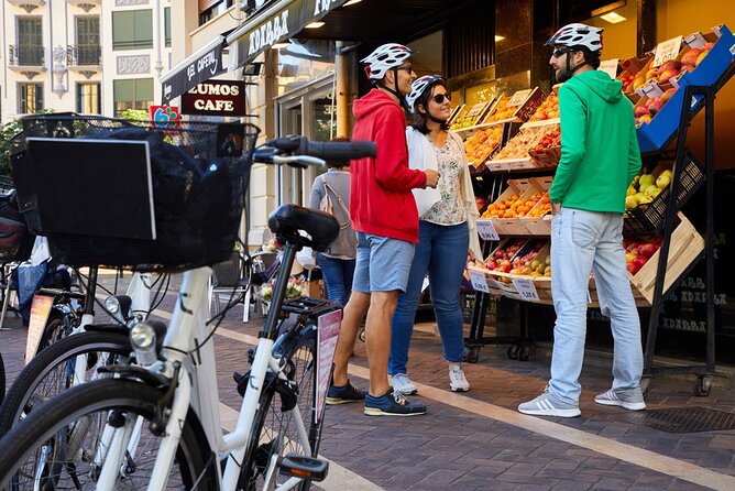 San Sebastian E-bike trour: Basque History and Cultural. - From coastal art to old neighborhoods and a secret passage