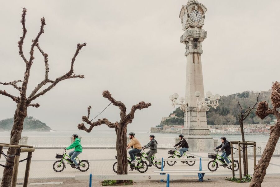 San Sebastian: Guided E-Bike Tour - Starting near the center with a quick bike introduction