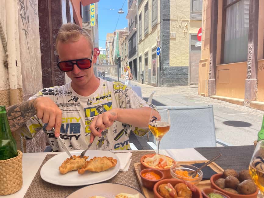Santa Cruz guided bike tour 1,5 hour + Tapas - Castillo Negro and the waterfront sights