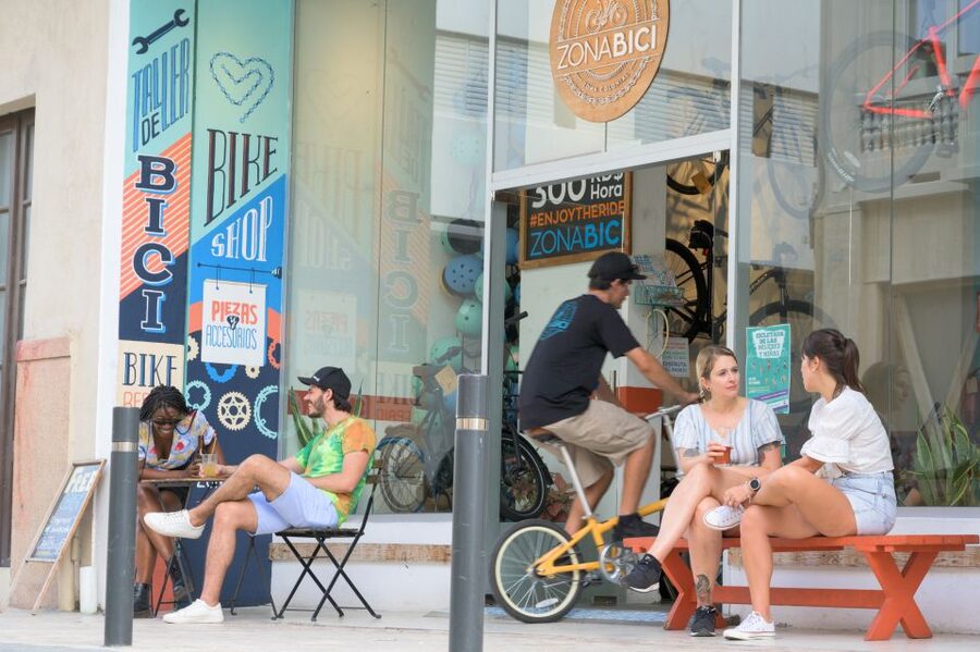 Santo Domingo: City Highlights Guided Bike Tour - Riding through Ciudad Colonial