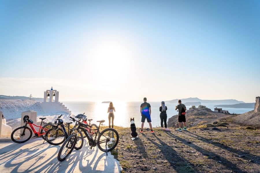 Santorini e-bike guided tours - Key points at a glance