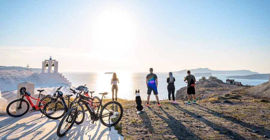 Santorini e-bike guided tours - Windmills: a quick but worthwhile photo stop