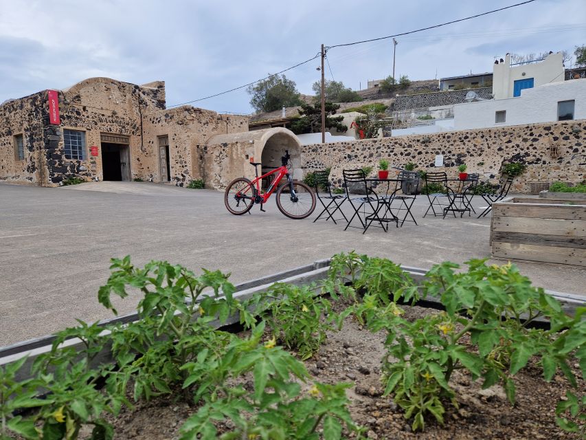 Santorini: E-Bike Sunset Tour Experience - Climbing to Emporio and its Venetian castle