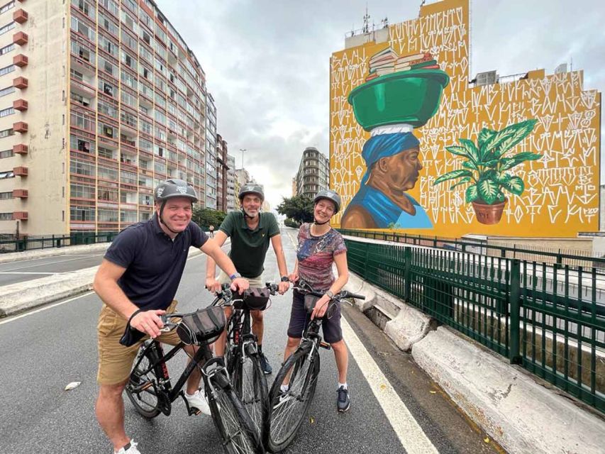 São Paulo: Downtown Historical Bike Tour - Copan Building and the old center