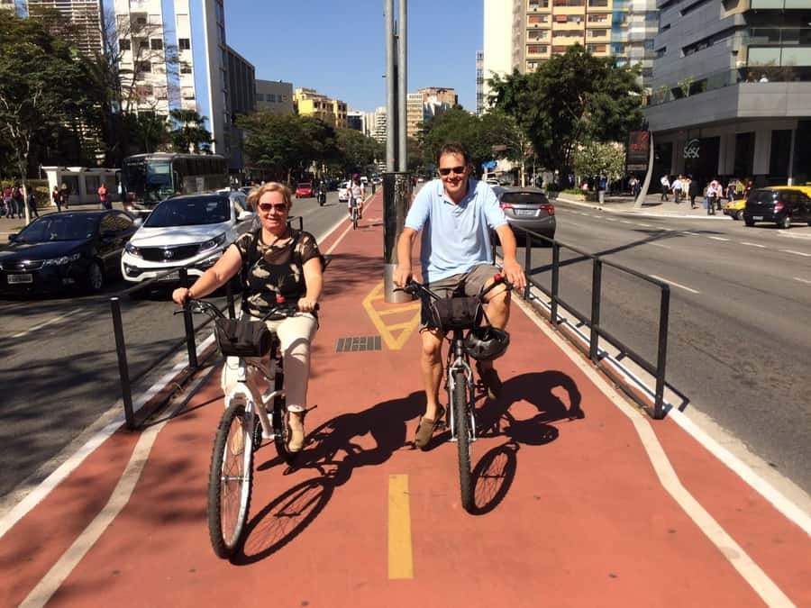 São Paulo: Downtown Historical Bike Tour - Luz Station, Pinacoteca, and the Santa Ifigênia view