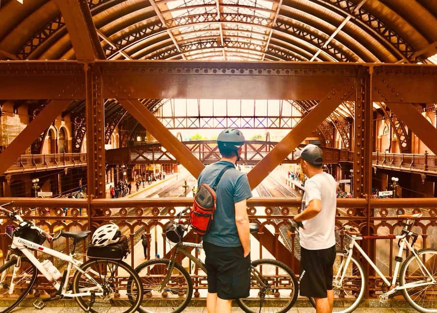São Paulo: Downtown Historical Bike Tour - Pátio do Colégio, Sé Cathedral, and Liberdade