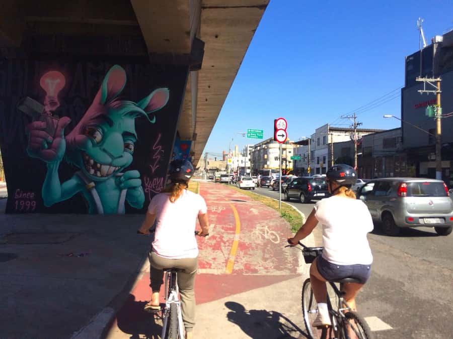 São Paulo: Street Art Bike Tour - Guide quality and group size
