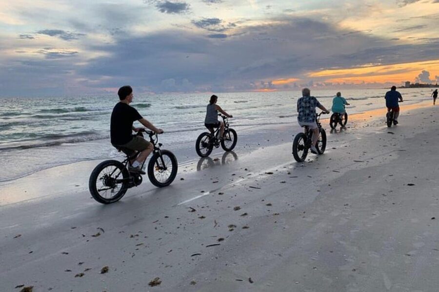 Sarasota: Siesta Key Electric Bike Sunset Tour - Who should book this experience