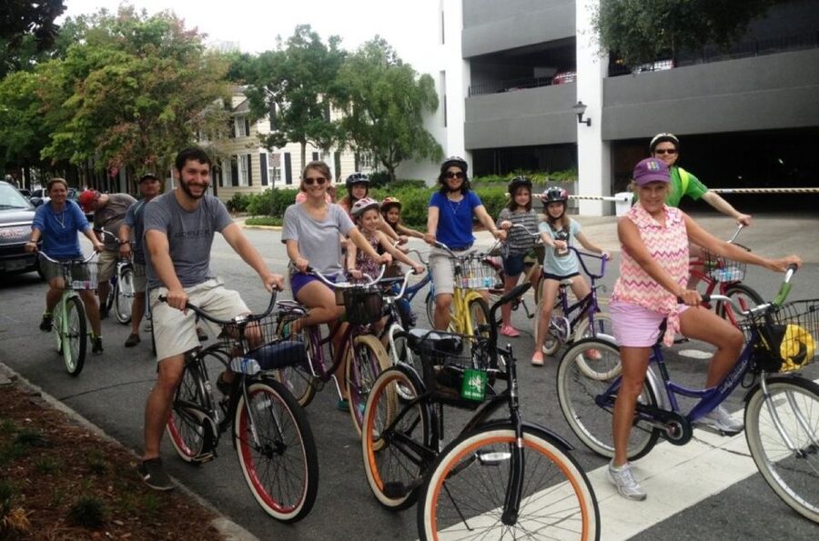 Savannah: Historical Bike Tour with Tour Guide - Forsyth Fountain, Spanish Moss, and photo stops