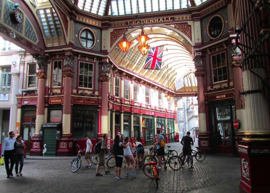 Secret London Tour by Bike - Riding into the East End and the old docks