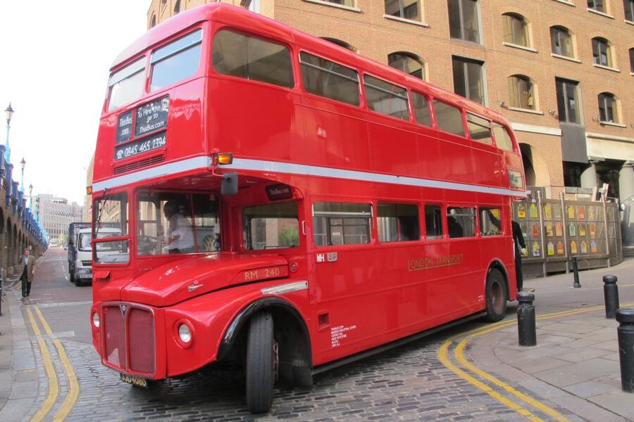 Secret London Tour by Bike - Brick Lane, local color, and the East End pub