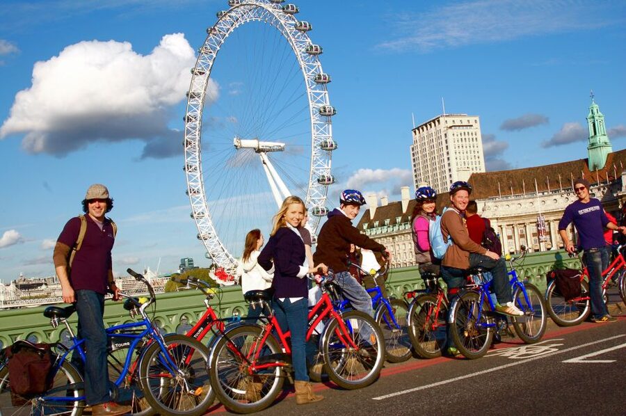 Secrets of London Bike Tour: Thames, Tower Bridge & Market - What the ride feels like in real city traffic