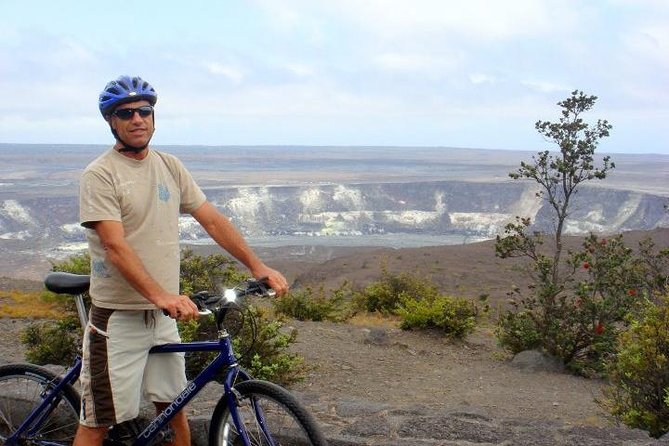Self-Guided GPS Audio E-Bike Tour Hawaii Volcanoes National Park - Entering Hawaii Volcanoes National Park by bike