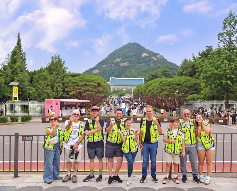 Seoul: City Highlights eBike Tour - Tasting Seoul at Tongin Traditional Market