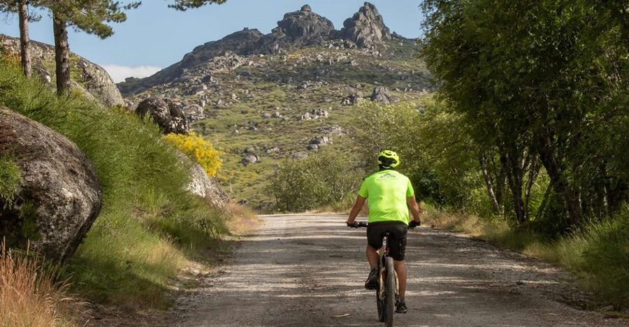 Serra da Estrela: Private E-Bike Tour with Observatory - Key points at a glance