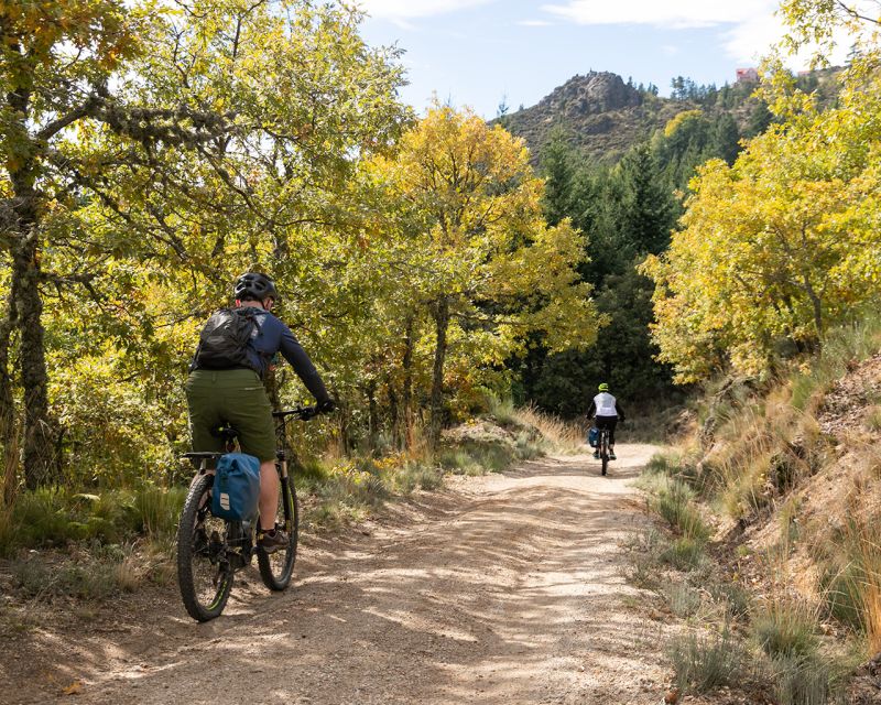 Serra da Estrela: Private E-Bike Tour with Observatory - What the guides add to the experience