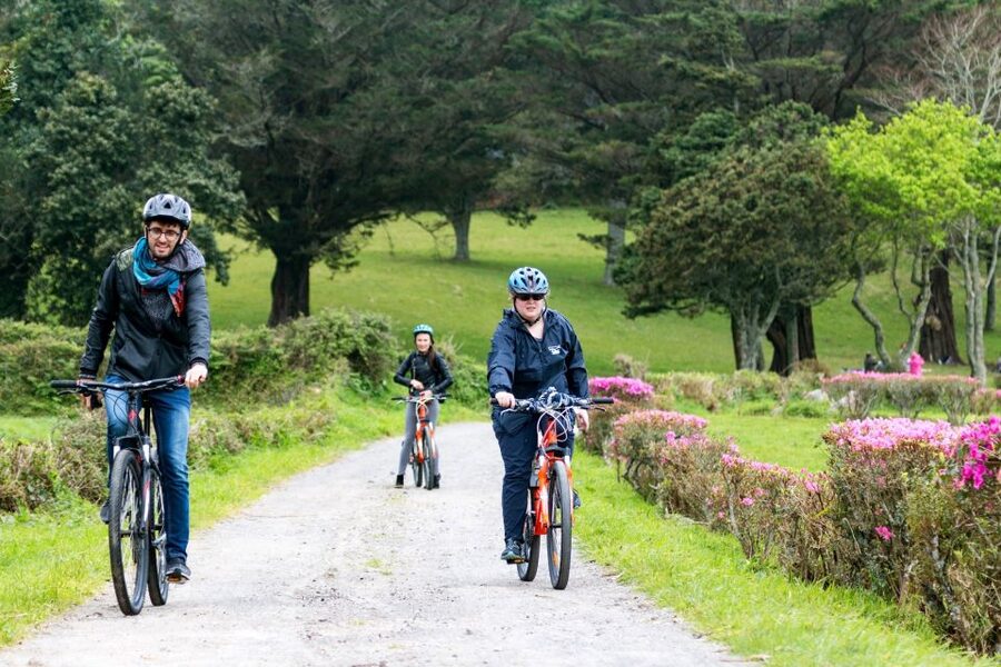 Sete Cidades: Kayaking and Biking Adventure - Kayaking across the clear lake
