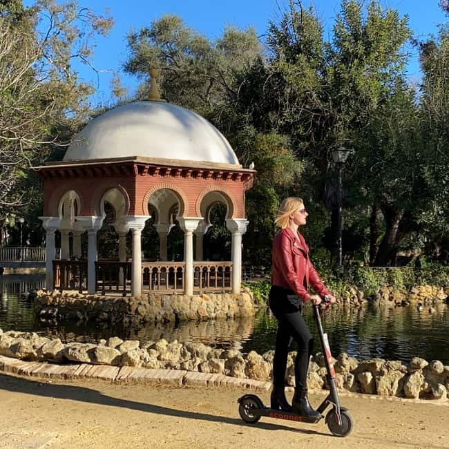 Seville: Electric Bike City Tour - Twenty minutes at Plaza de España