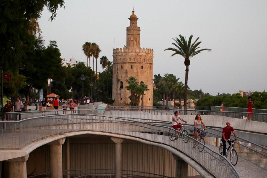 Seville: Guided Sunset Bike Tour - Seville’s grand sights from the saddle