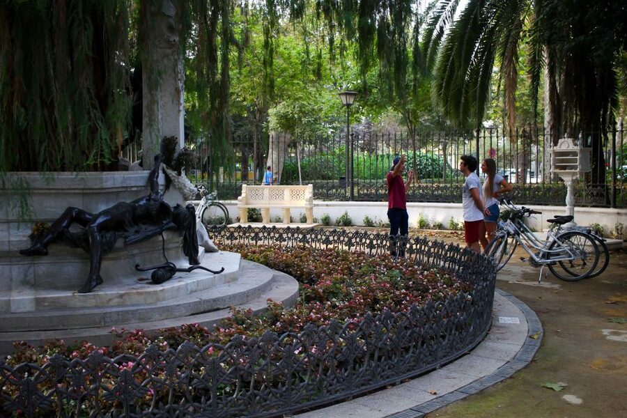 Seville: Guided Sunset Bike Tour - What the $41 price really buys