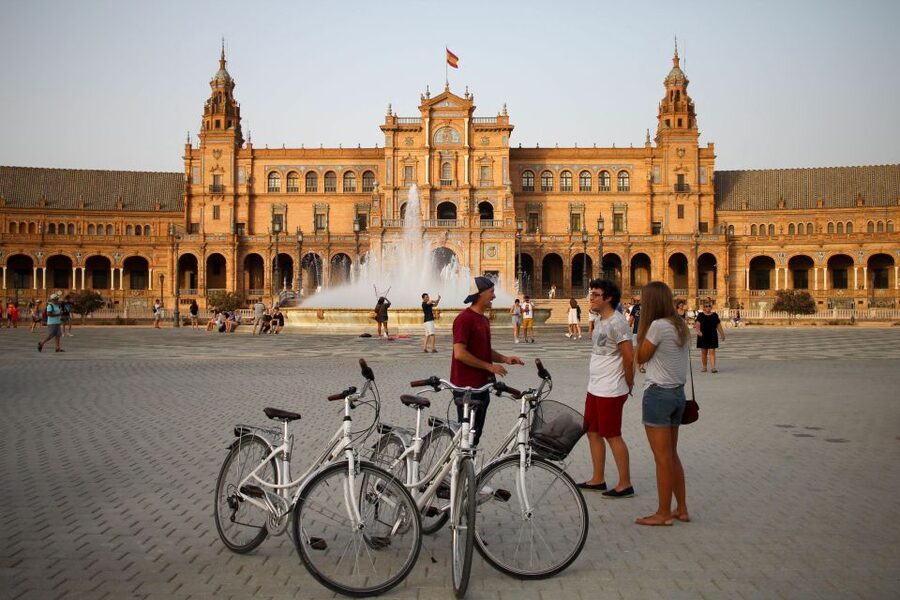 Seville: Guided Sunset Bike Tour - Meeting at Mercado del Arenal