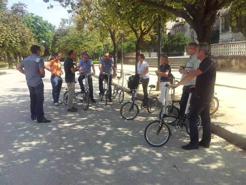 Seville: Relaxing Electric Bike tour with Tour Guide - Starting around Barrio Santa Cruz