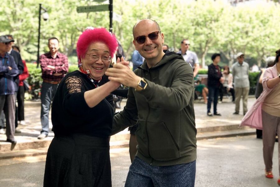 Shanghai: Half-Day Biking and Local Food Tour - Shanghai Old Town and everyday city life