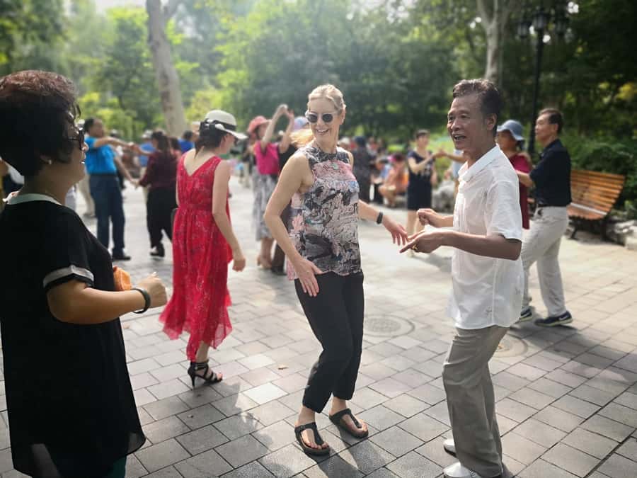 Shanghai Must-See and Foodie Test Bike Tour( Day & Night) - Yu Garden Bazaar and its narrow lanes