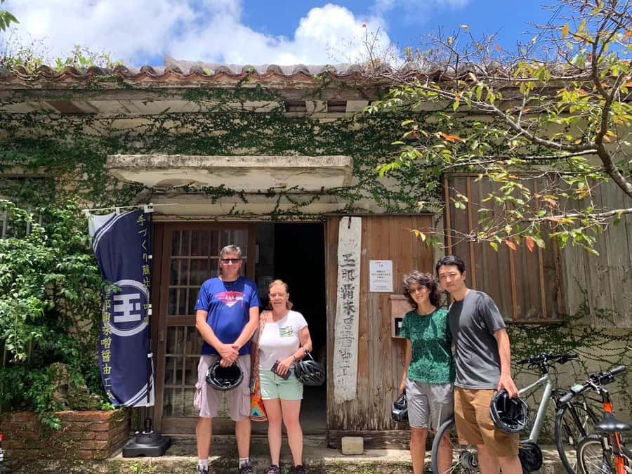 Shuri+Naha: Cycling Tour Explore Water Heritage with E-Bike - Riverside Streets and Everyday Naha