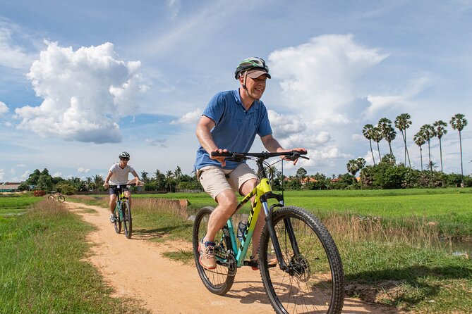 Siem Reap Countryside Bike Tour / E-Bike or Tuk Tuk - Mushroom farms, vegetable plots, and rice wine