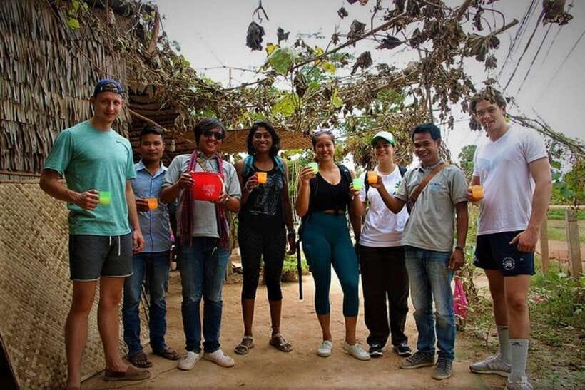 Siem Reap: Countryside Cycle and Local Village Life Tour - Leaving Siem Reap by bicycle