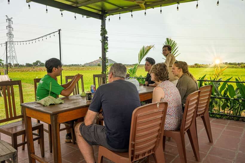 Siem Reap: Countryside Sunset Bike Tour / E-Bike or Tuk Tuk - Chreav and the first rural roads