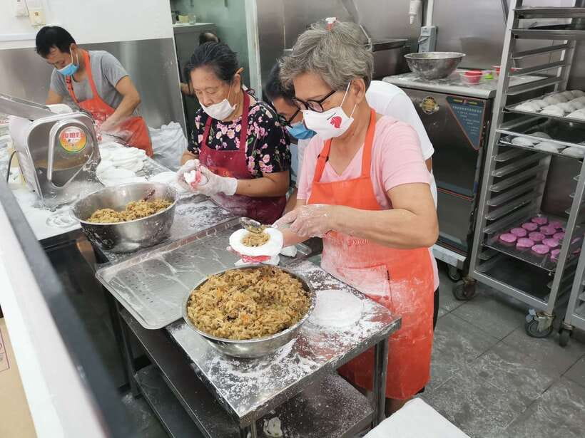 Singapore: Food and Bike Tour: Katong District - The guides make a large difference