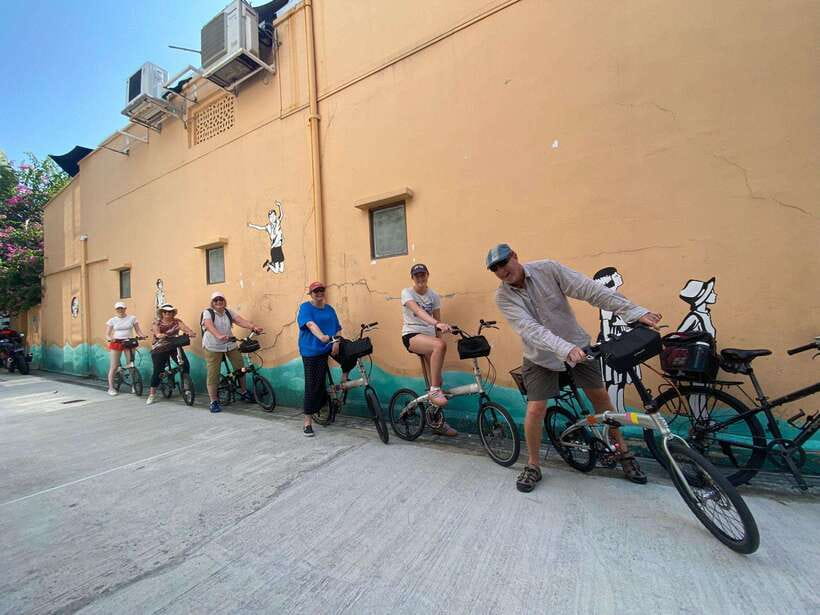 Singapore: Food and Bike Tour: Katong District - Final call: book it if food and place matter equally
