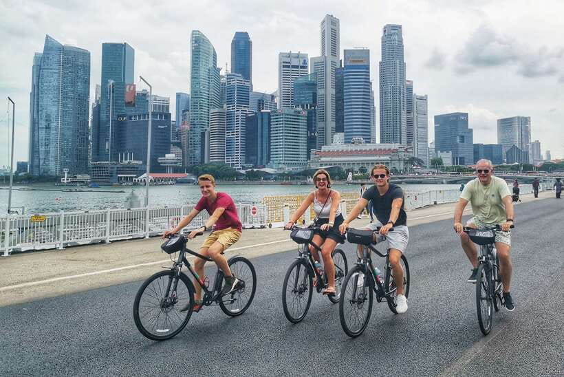 Singapore: Historical Half-Day Bike Tour - Singapore’s public housing and everyday routines