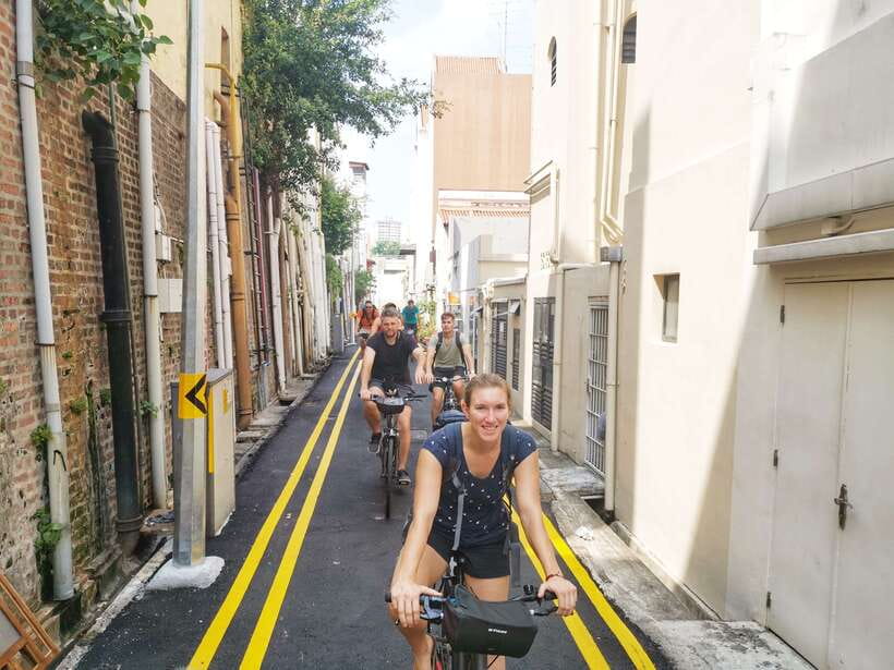 Singapore: Historical Half-Day Bike Tour - Raffles, war memorials, and the Downtown Core