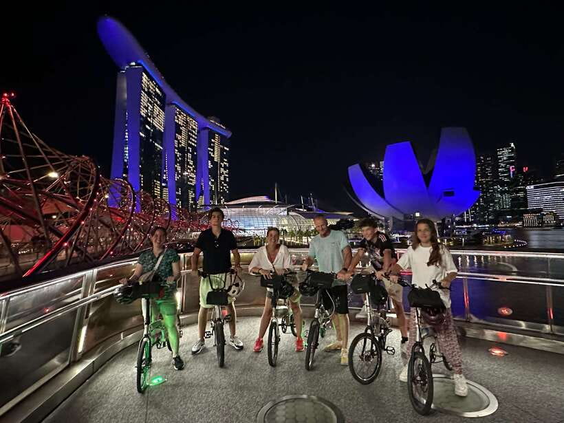 Singapore: Light to Night Bike Tour - Guides, safety, and the real pace