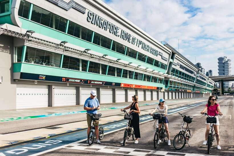 Singapore: Lion City Highlights Bike Tour - Telok Ayer Market and Chinatown’s food culture
