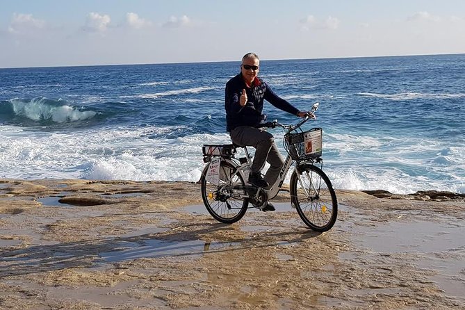 Siracusa tour on high tech bike - Corso Matteotti and Via Rome connect old and newer Syracuse