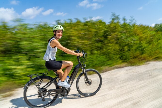 Small Group E-Bike Grand Cayman Ecological Half-Day Tour - Hell, with time for the famous rocks
