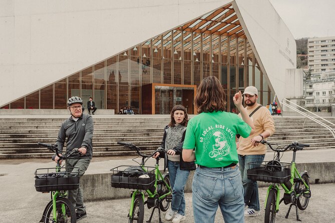 Small-Group Electric Bike Tour in San Sebastián - El Antiguo and the university campus